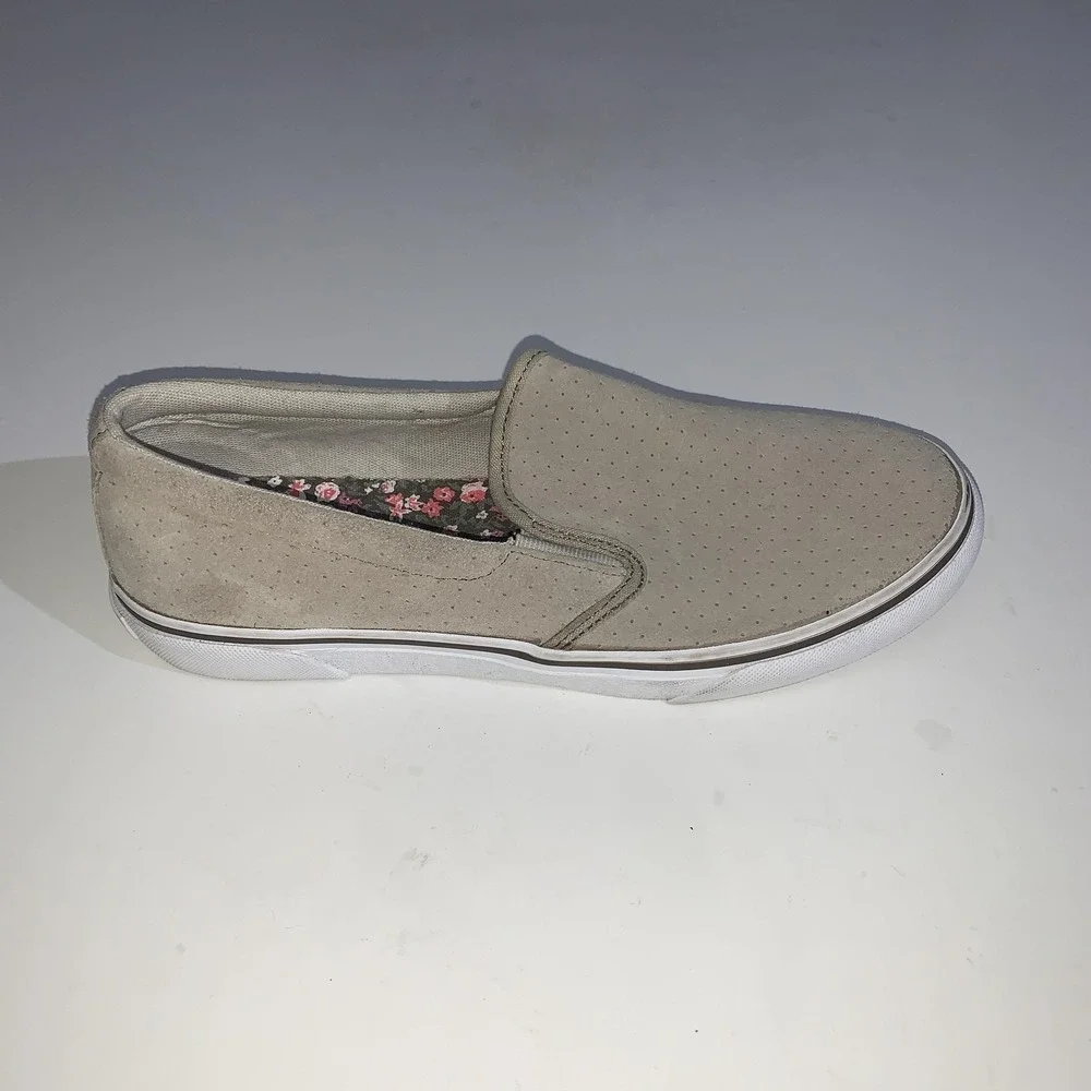 Eddie Bauer Shoes Womens Size 9 Beige Faux Suede Slip On Sneakers Comfort